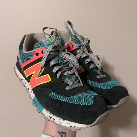 New Balance 574 - Picture 4 of 6